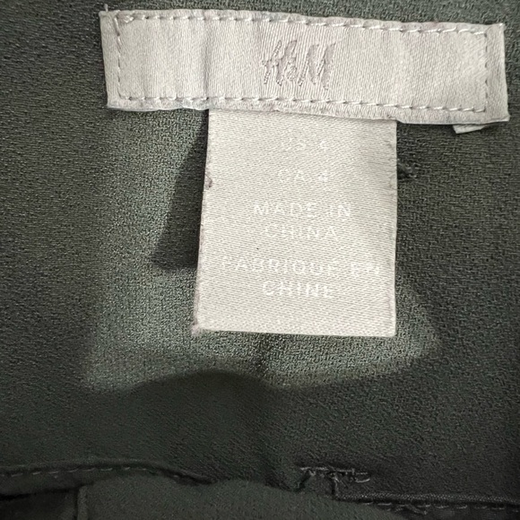 BCBG, Le Chateau, Zara ,H&M and Robel pants
Bundle of 5 - Picture 11 of 16